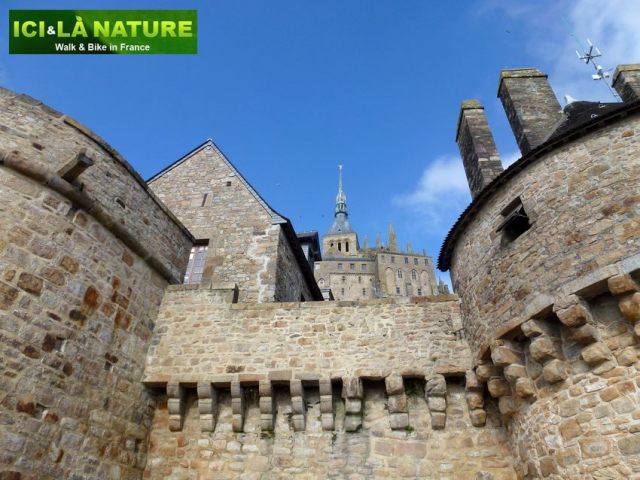 07-mont-saint-michel_bike_tourism_vacations-normandy-france