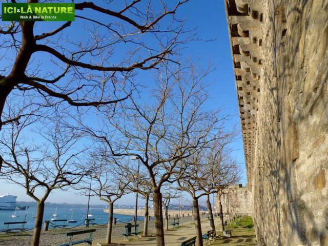 23-discover_france_by_bike-brittany-saint-malo