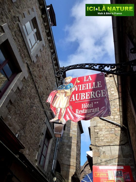 34-biking_france-mount-saint-michel