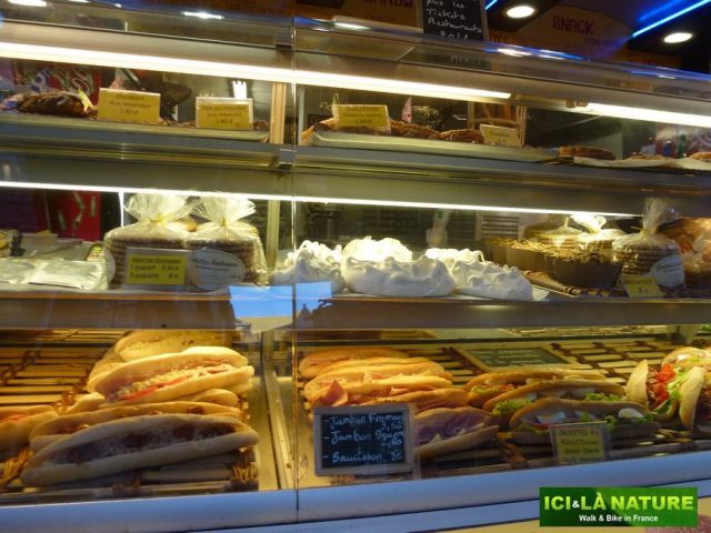 52-cycling_walking_in_france-saint-malo-brittany