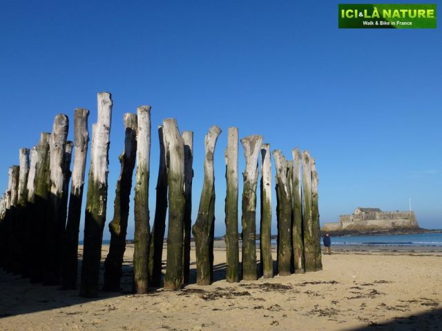 61-bicycle_tour_in_saint-malo-brittany_france