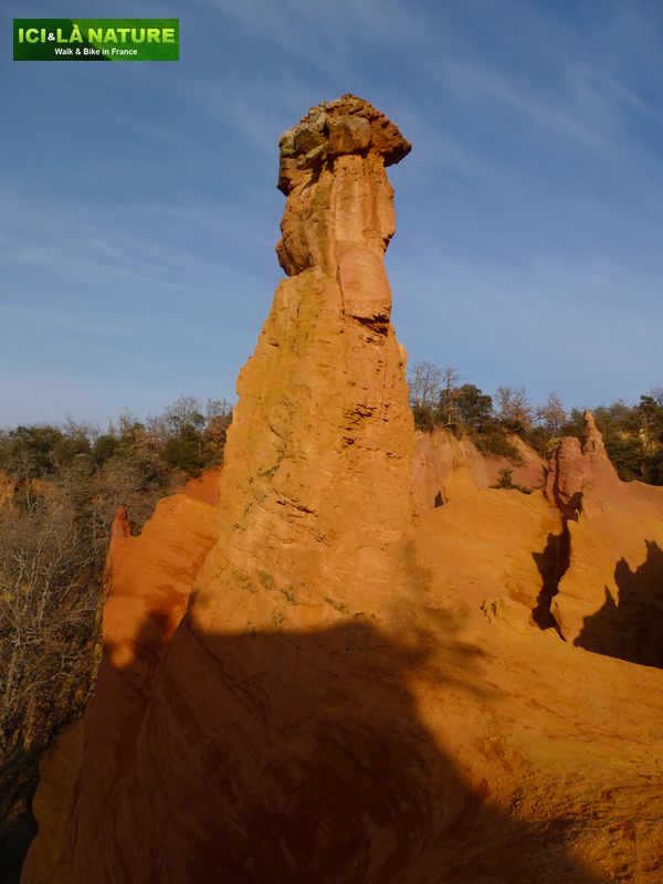 14-provence-biking-walking