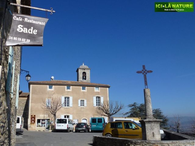 19-cafe-restaurant_sade-lacoste-vaucluse