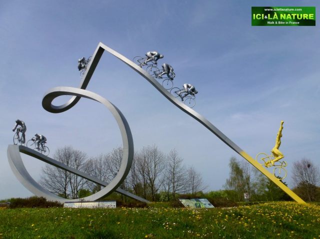 02-tour_de_france-cycling_pyrenees