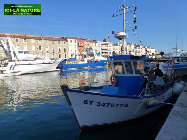 06-walk_and_bike_holidays_in_france-sete