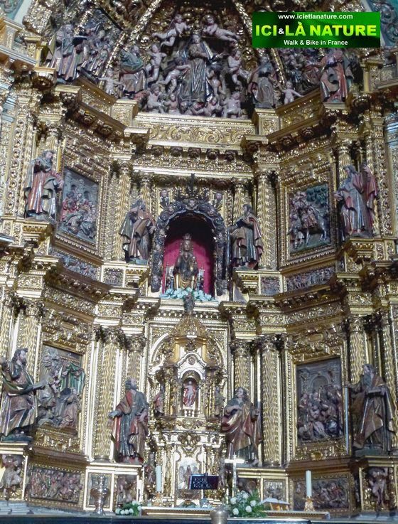 0806-hiking_on-the_way_of_st-james-camino_frances_los_arcos