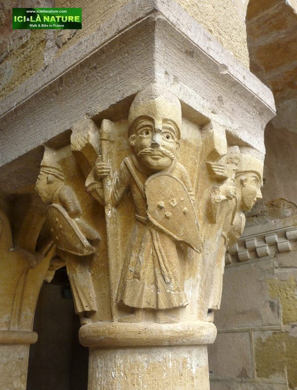24-conques-chapiteau