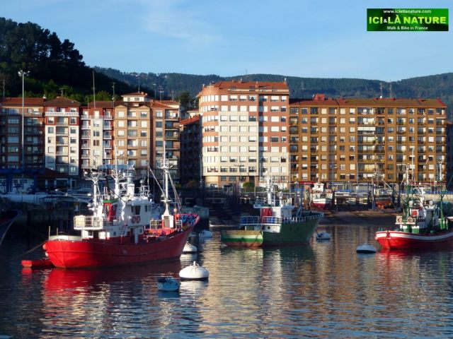 00-bermeo-red-boat-spain - Copie (3)
