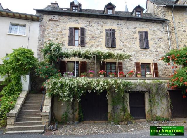 09-walking holidays france