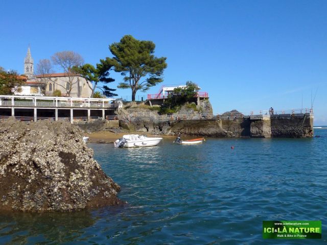 10-hiking-holidays-mundaka