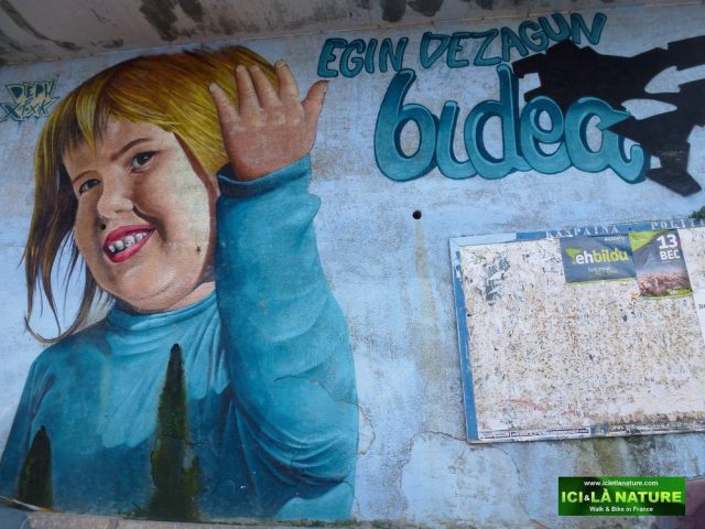 12-lekeitio-art street spain