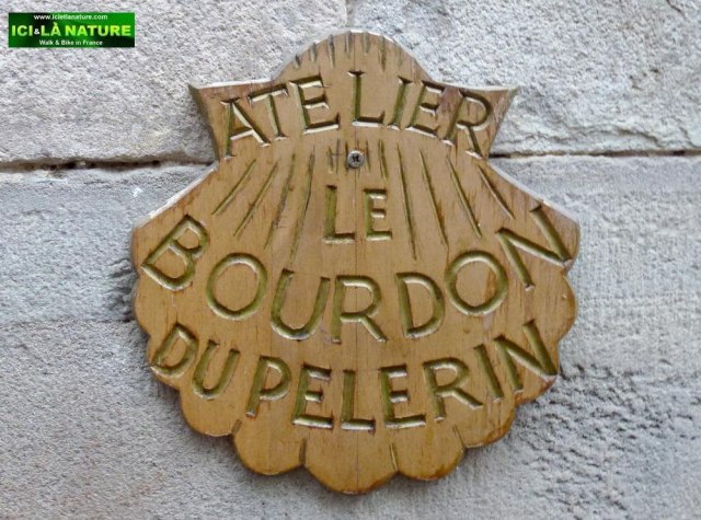 30-camino ici et la nature le bourdon du pelerin