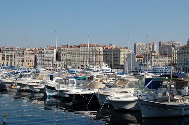 08-walking vieux port marseille