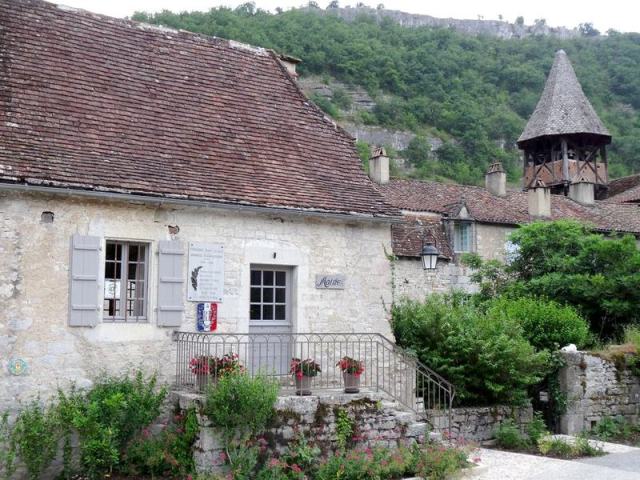 23-walking france vacations