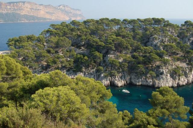 24-provence walking cassis mediterranean coast