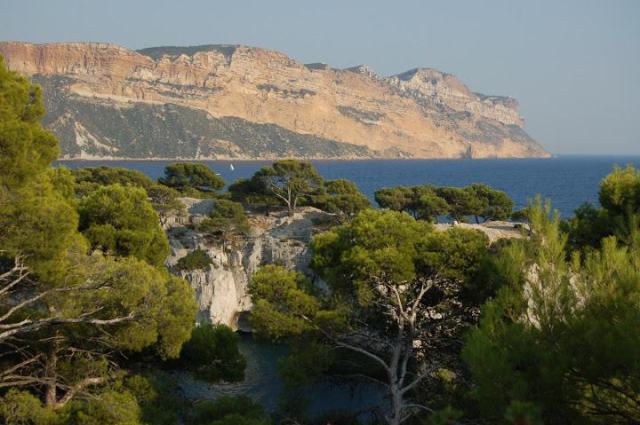 36-hiking holidays calanques marseille cassis