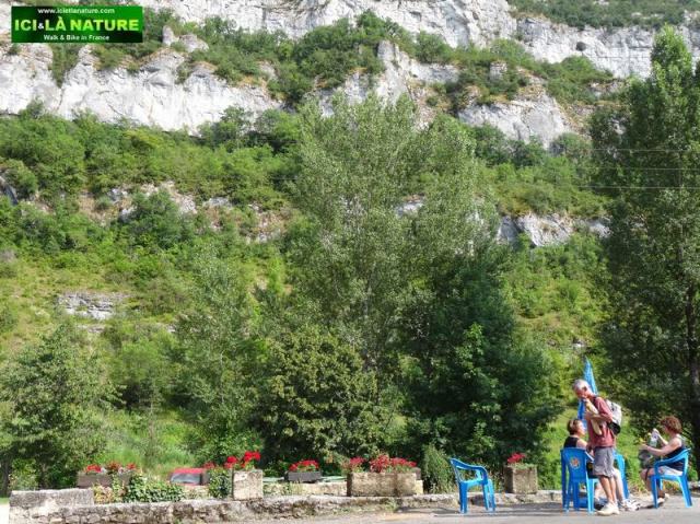 55-climb cele river landscape france