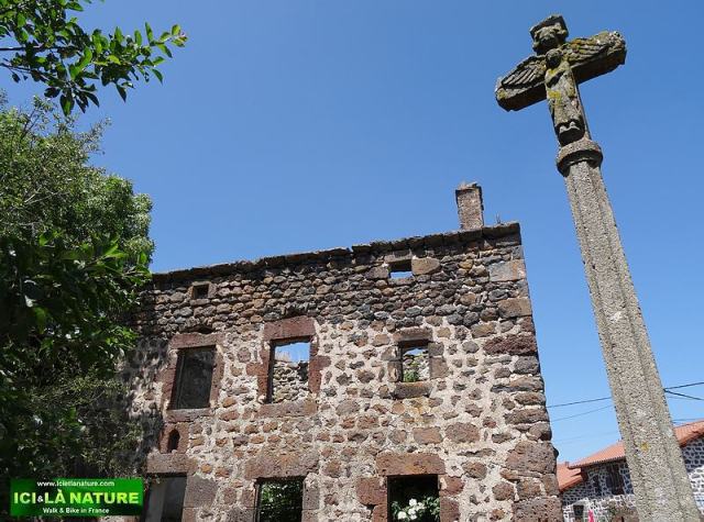 route santiago compostela in france le puy route