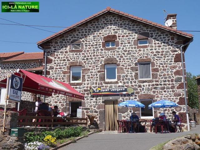 hiking tour france ici et la nature