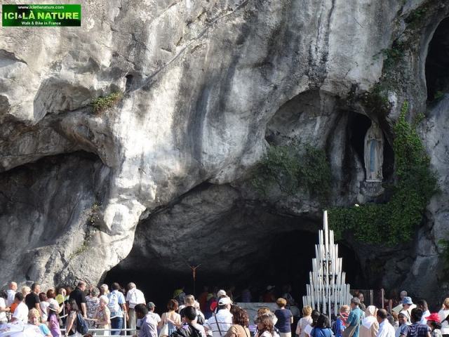114-statue of our lady of lourdes