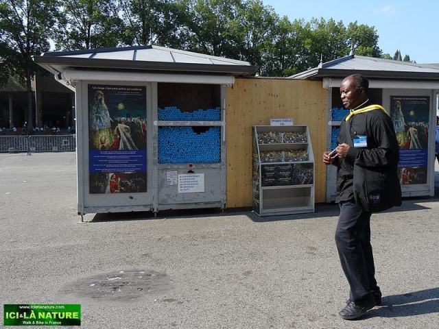 34-lourdes clergyman