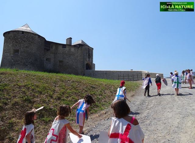 56-walk way santiago camino mauleon