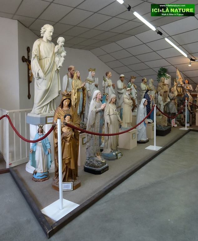 59-lourdes exhibition religious statues
