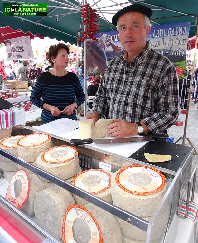 26-south france biking holidays