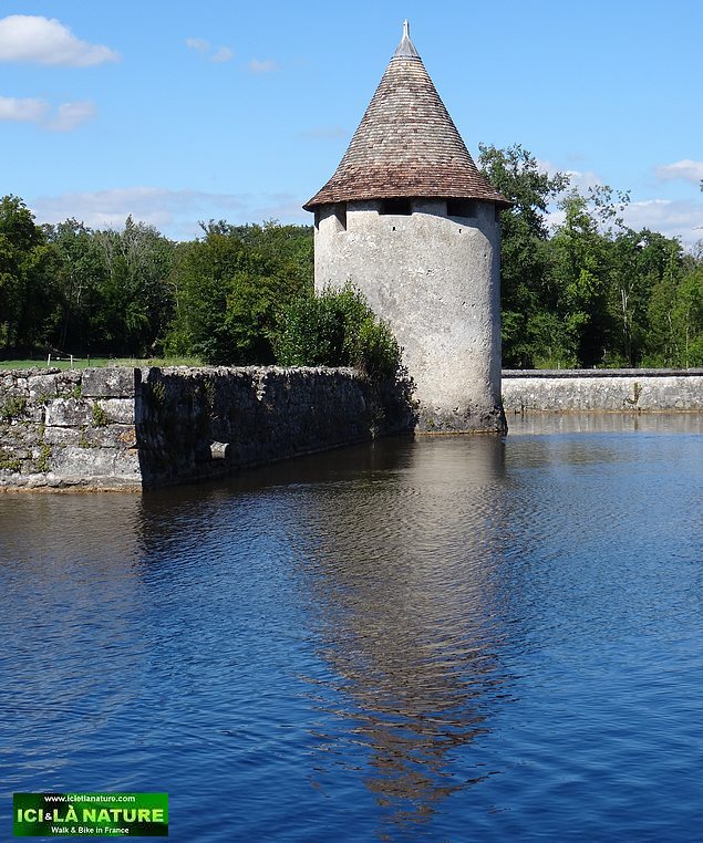 05-hiking trail france bordeaux