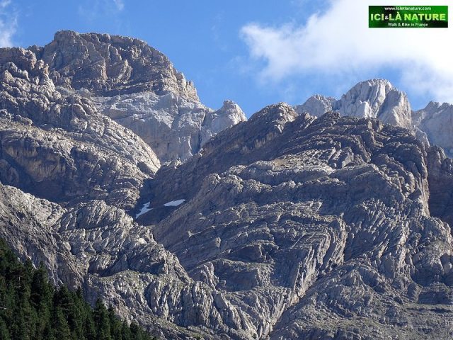 13-climbing french mountains pyrenees