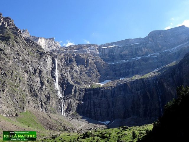 20-hiking pyrenees cirque de gavarnie