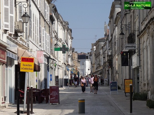 22-cycling tourism cognac france charente