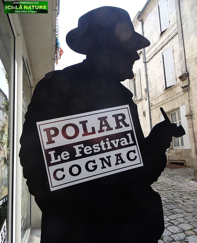 travel france cycling holdays cognac vineyards