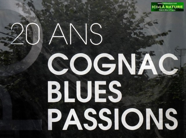 france travel cycling cognac