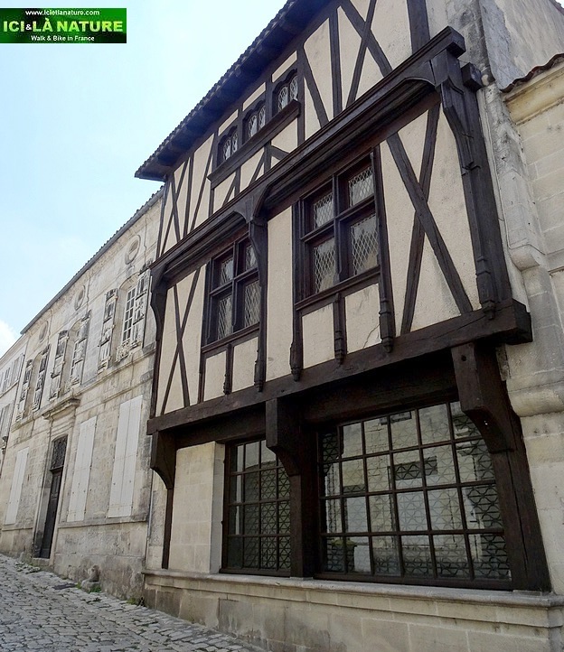 89-cognac biking old house