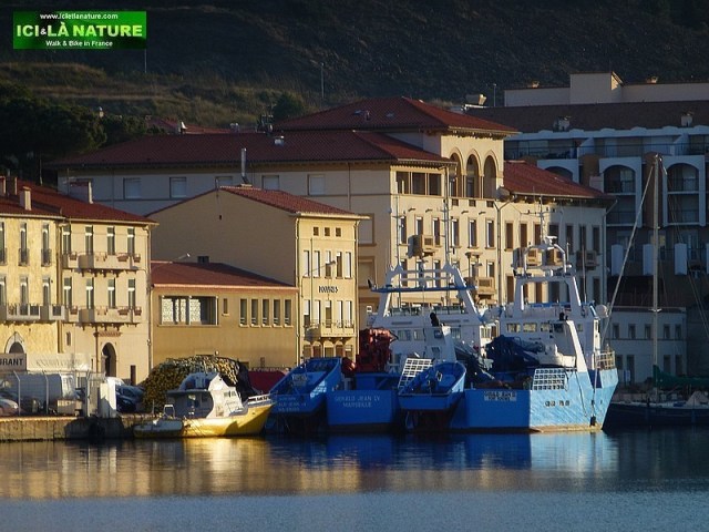 08-walking south france holidays