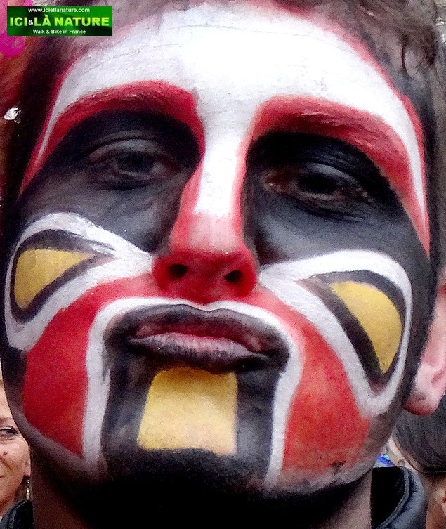 03-hiking holidays france carnival