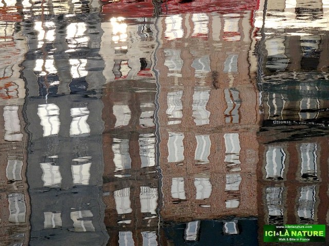 03-walking tour normandy france honfleur