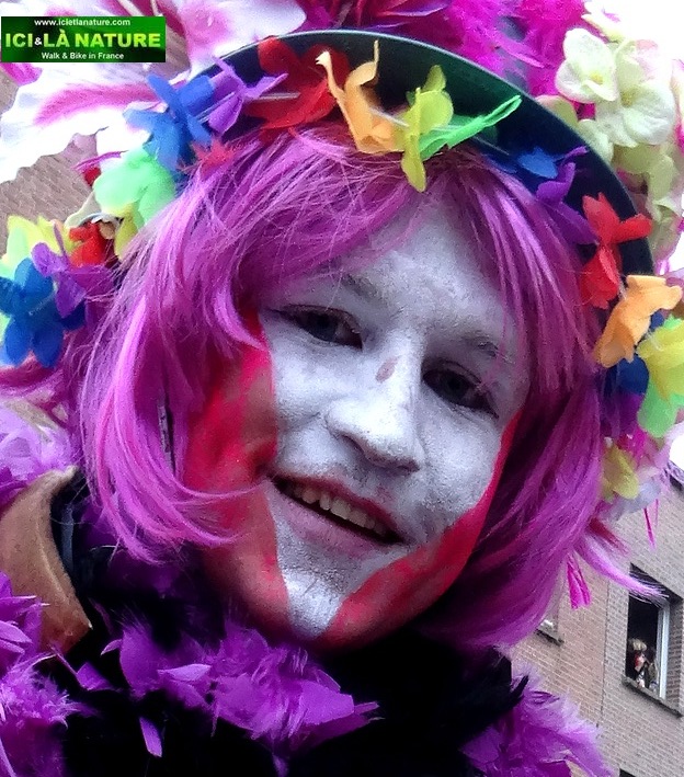 22-walking travel france