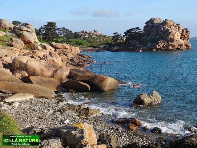 19-footpath along sea brittany