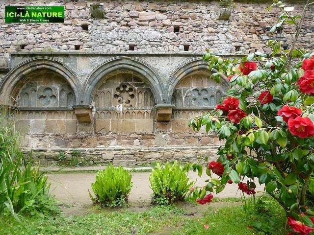 22-brittany north coast abbey