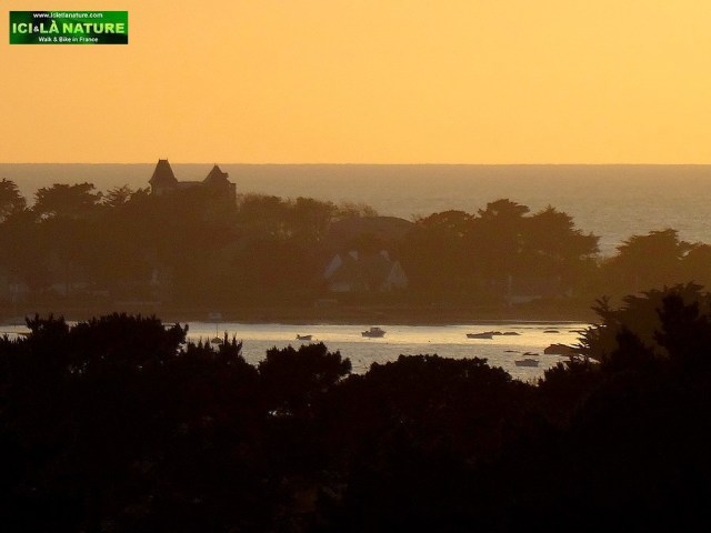 brittany guided walking group along the Pink Granite Coast France- Brittany : Guided walking group along the Pink Granite Coast - Click here !