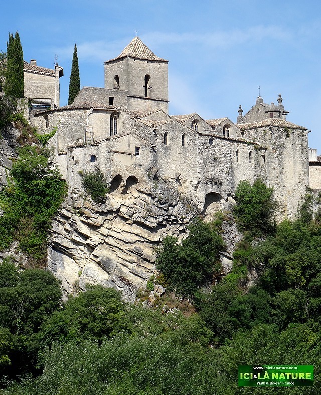 05- photo church provence vaison la romaine