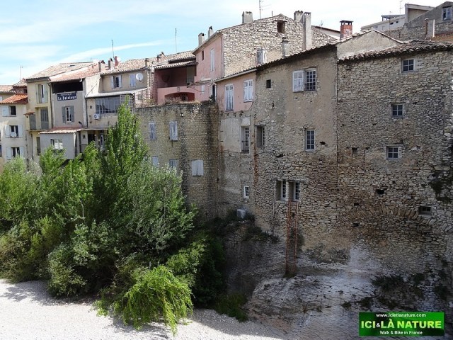 35-vaison la romaine river provence
