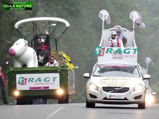 28-image publicity fleet of tour de france 2014