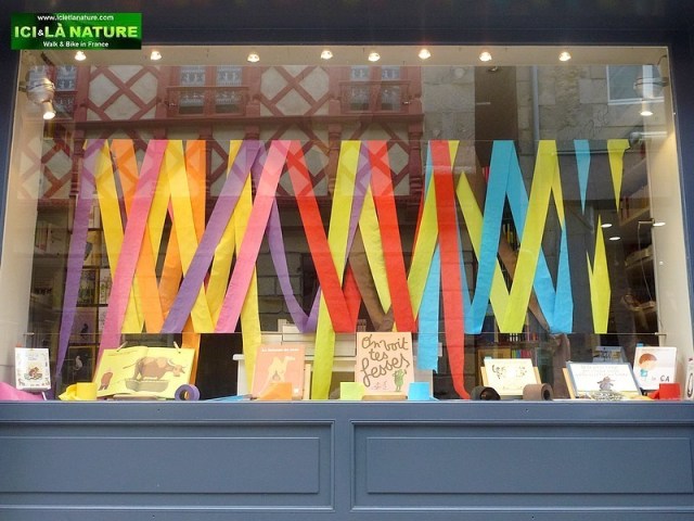 46-paper shop brittany