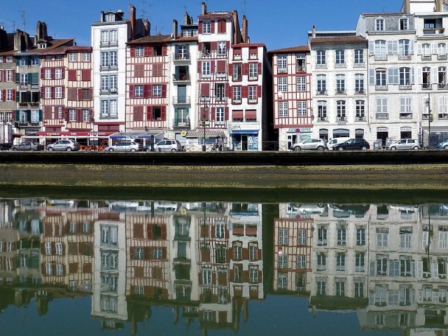 64-bayonne pays basque