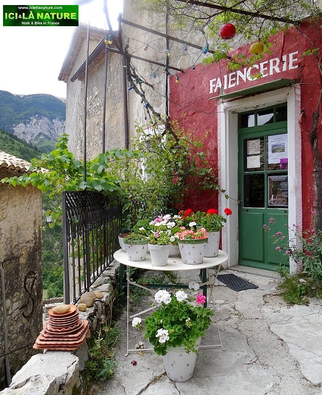 23-faiencerie provence brantes