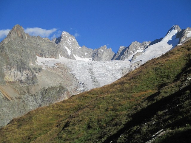 ici et là nature tour du Mont Blanc walk and bike in France