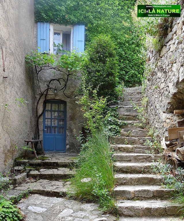 50-brantes hilltop provence village